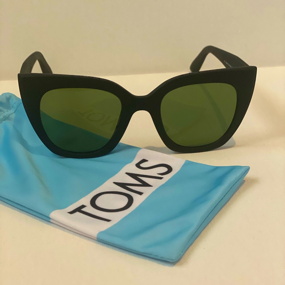 Women’s Balck Cat Eye Toms Sunglasses